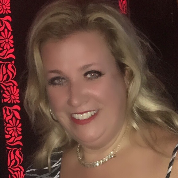 Meet your Posher, Pamela - Picture 1 of 1